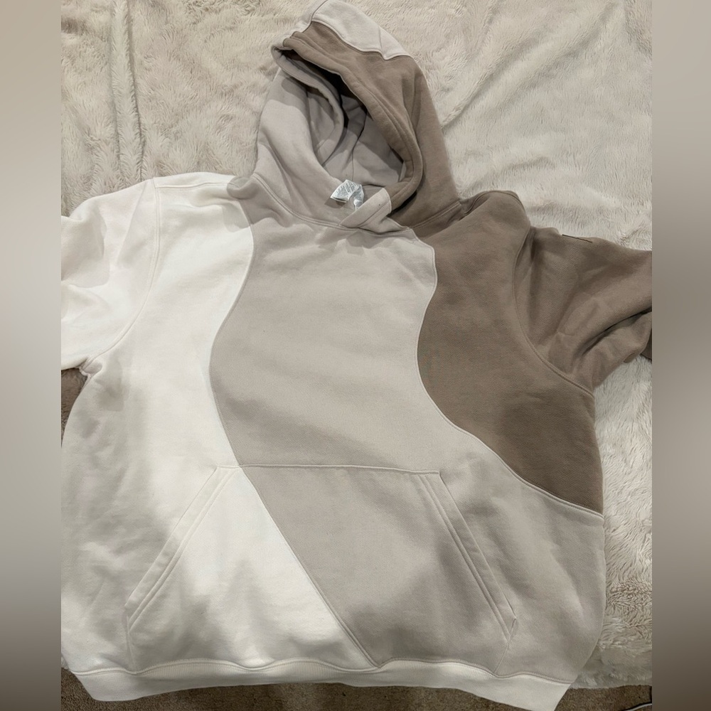 EUC Alo Make Waves Hoodie worn once